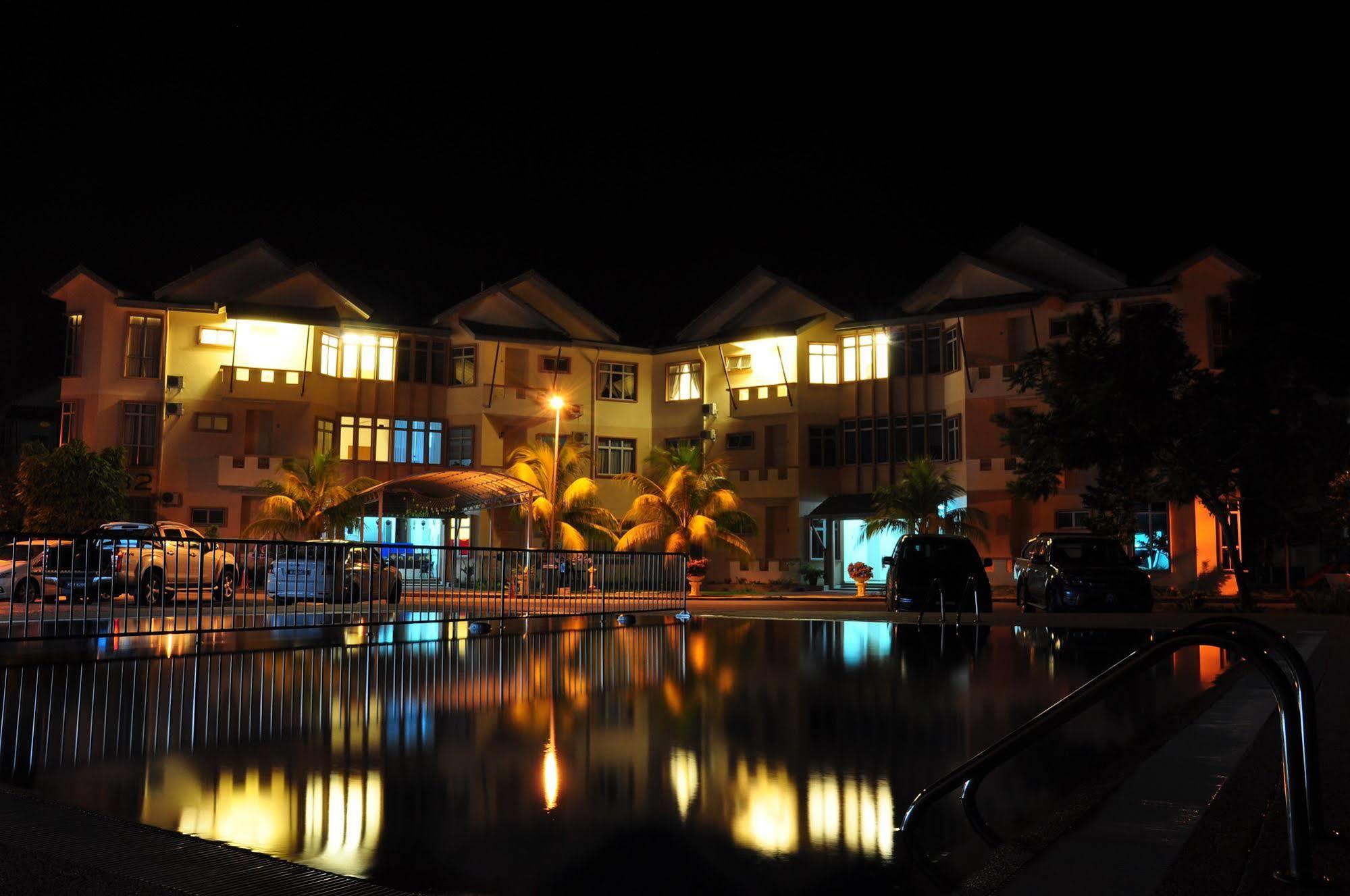 Sungai Pelek Seri Bayu Resort Hotel מראה חיצוני תמונה