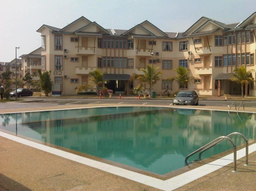 Sungai Pelek Seri Bayu Resort Hotel מראה חיצוני תמונה